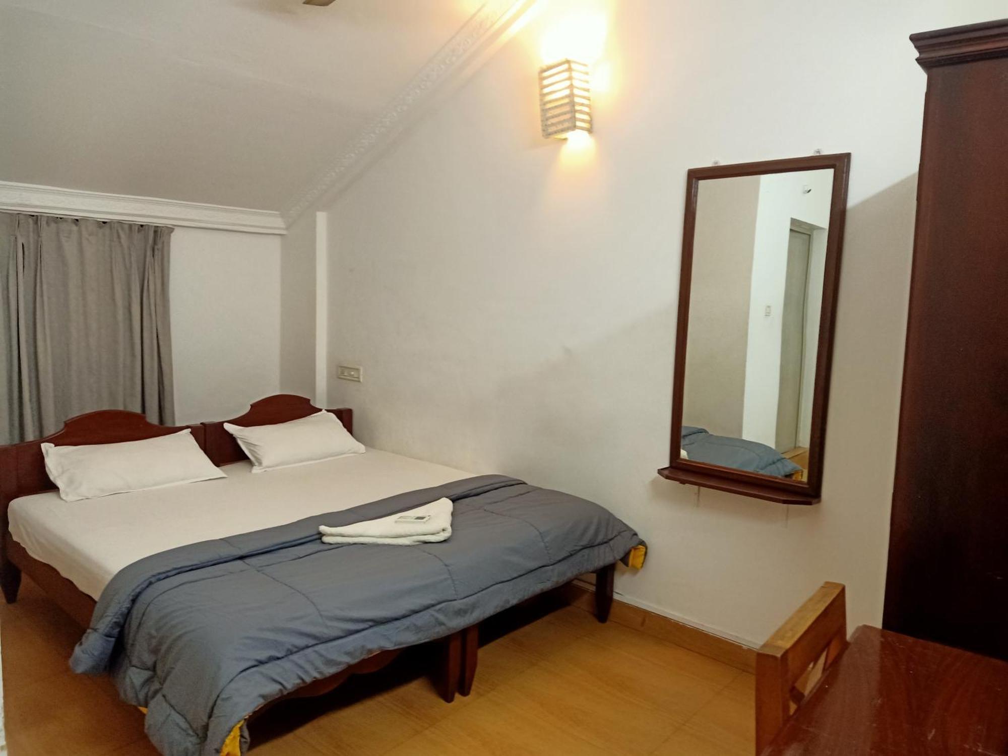 Xhostel Hostel Kochi Esterno foto